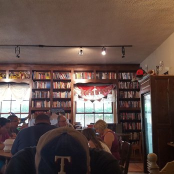 StorieBook Cafe - Delis Near Me - Glen Rose, Texas