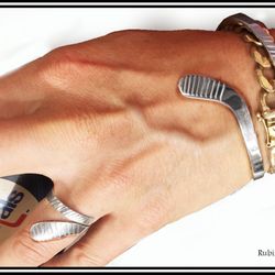 Rubini Jewelers - Ice hockey jewelry made by Rubini Jewelers