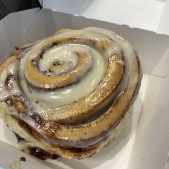 Cinnabon - Cinnamon Classic Roll - Bakeries Near Me - Knoxville, Tennessee