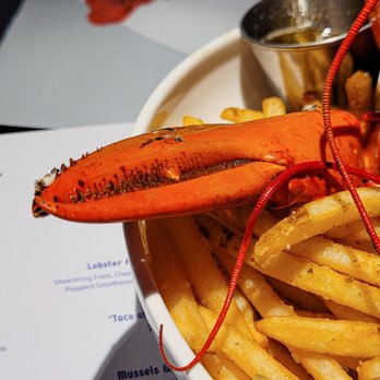 Lobster Burger Bar - Bars Near Me - Toronto, Ontario Lobster Burger Bar - Bars Near Me - Toronto, Ontario