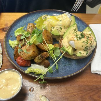 Bare Bistro- Fedora's Cakes & Bakes - Avocado Benedict - Cafes Near Me - Banff, Alberta Bare Bistro- Fedora's Cakes & Bakes - Avocado Benedict - Cafes Near Me - Banff, Alberta