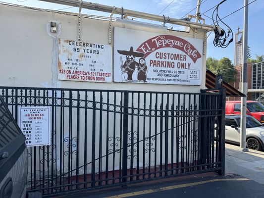 El Tepeyac Cafe by null