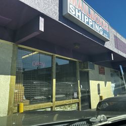 LA Mailboxes N More