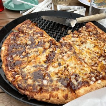 Dominic's Pizza - Bbq chicken pizza - Italian Near Me - Medina, Ohio