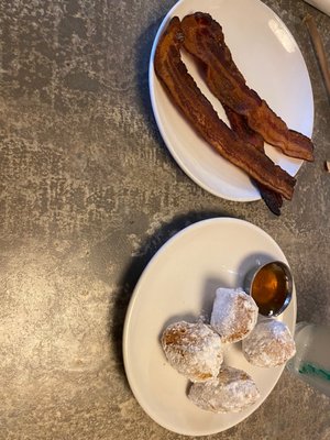 Another Broken Egg Cafe by null