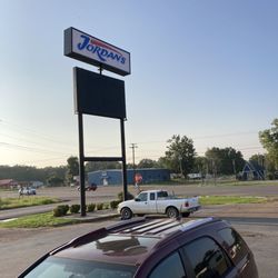Jordan’s Kwik Stop 70 - Jordan's sign