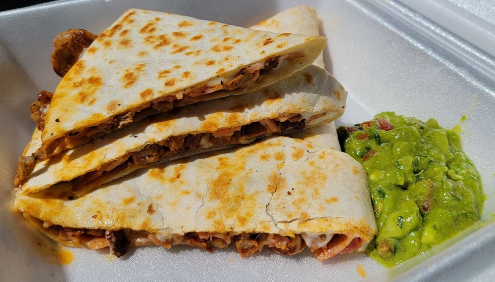 Chalinos Tacos Al Pastor Logo