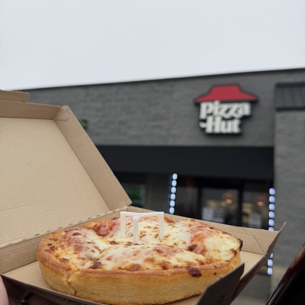 Pizza Hut - Personal Pan Pizza® - Pizza Near Me - Leechburg, Pennsylvania Pizza Hut - Personal Pan Pizza® - Pizza Near Me - Leechburg, Pennsylvania