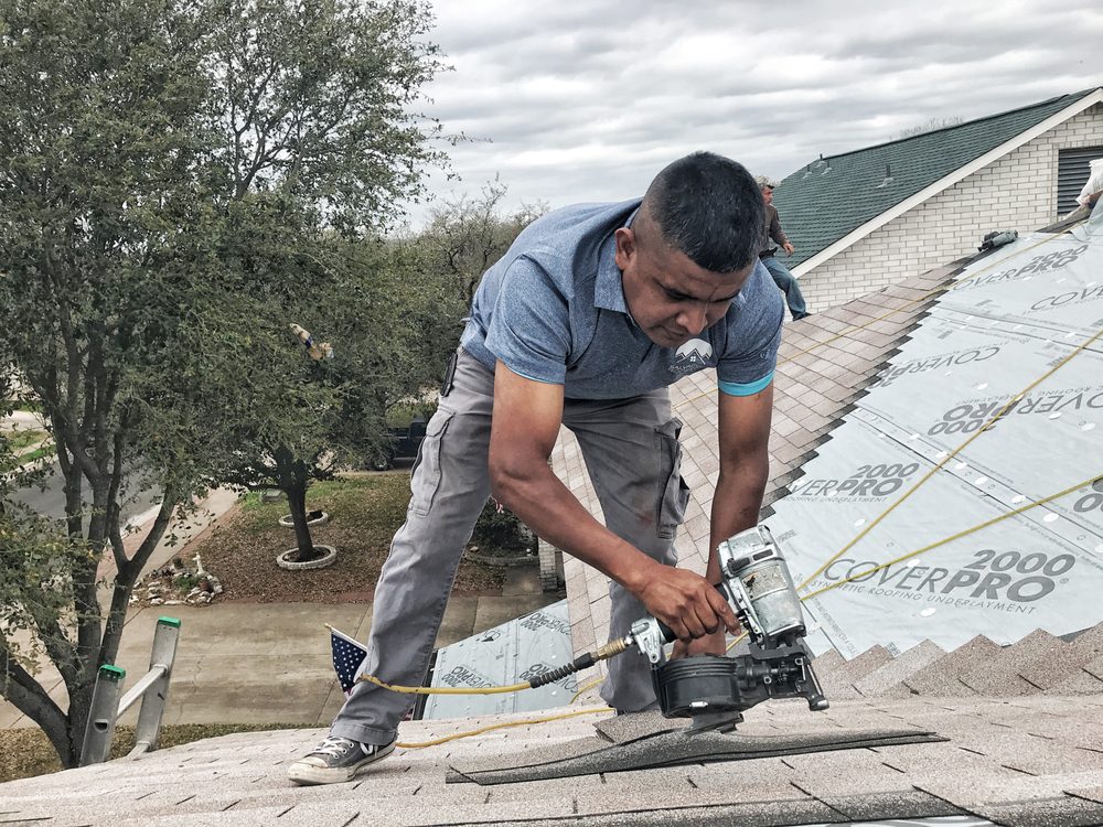 Slide of Salvador Roofing Services