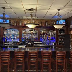 Giannos Of High Point - Bar
