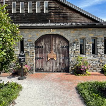 Willett Distillery - Pot still distillery door - Distilleries Near Me - Bardstown, Kentucky Willett Distillery - Pot still distillery door - Distilleries Near Me - Bardstown, Kentucky