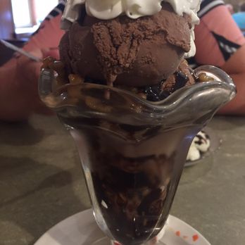 Dairy Cottage - Chocolate walnut sundae. Mmmmmm - Pizza Near Me - Springfield, Pennsylvania Dairy Cottage - Chocolate walnut sundae. Mmmmmm - Pizza Near Me - Springfield, Pennsylvania