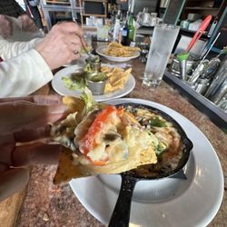 Verde Cocina - Hillsdale - Queso was delicious! Lots of veggies in there.