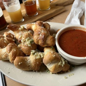 Rip Van Winkle Brewing Company - Garlic Knots - Pizza Near Me - Catskill, New York