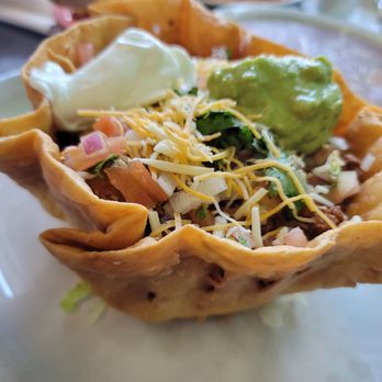 El Mariachi 2 - Taco salad with ground beef - Mexican Near Me - Aiea, Hawaii El Mariachi 2 - Taco salad with ground beef - Mexican Near Me - Aiea, Hawaii