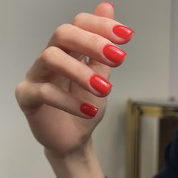 Blow & Glow Nail Bar - Red & Short A client favorite all year round.