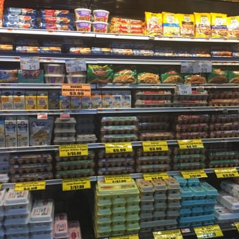 Key Food - a display in a grocery store - Grocery Near Me - New York, New York Key Food - a display in a grocery store - Grocery Near Me - New York, New York