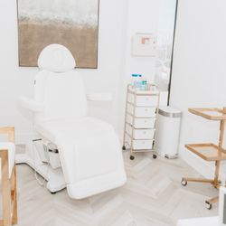 Esthetique De Luxe - Our Injection Treatment Room