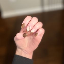 908 Nails