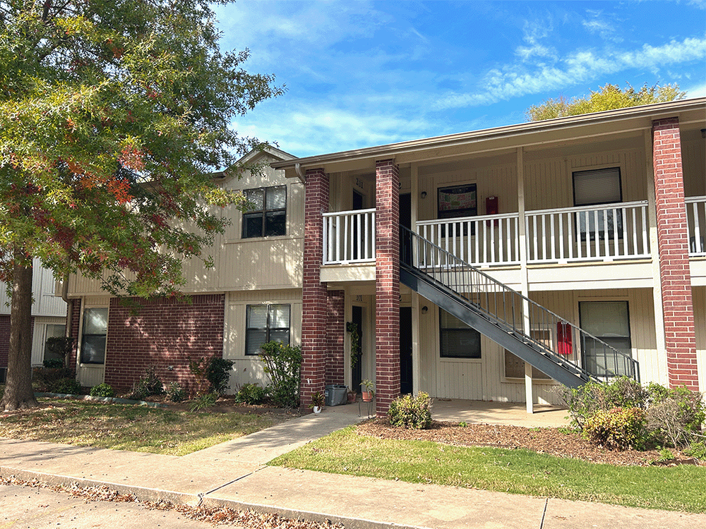 JOHNSON MEADOWS APARTMENTS Updated October 2024 29 Photos 2447