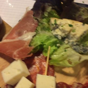 L'Amista - Charcuterie plate with cheese & sausage - great for 2 to share - Tapas/Small Plates Near Me - Avignon, 84