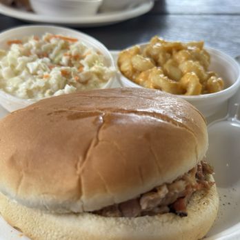 Boss Hogg's BBQ - Pulled pork sandwich - Barbeque Near Me - Pigeon Forge, Tennessee