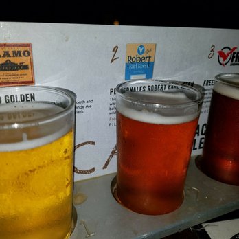 Yard House - Beer Sampler - Bars Near Me - San Antonio, Texas