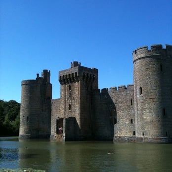 Bodiam Castle - Bodiam castle - Landmarks & Historical Buildings Near Me - Robertsbridge, ESX Bodiam Castle - Bodiam castle - Landmarks & Historical Buildings Near Me - Robertsbridge, ESX