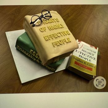 Tatakua Bakery - Book Club Cake!! OMG it looks real. - Custom Cakes Near Me Tatakua Bakery - Book Club Cake!! OMG it looks real. - Custom Cakes Near Me