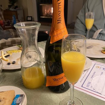 Goldmoor Inn - Mimosas? Yes please! - Hotels Near Me - Galena, Illinois Goldmoor Inn - Mimosas? Yes please! - Hotels Near Me - Galena, Illinois