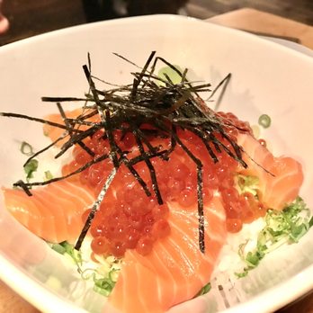 Samurai Mama - Salmon Ikura Don - Japanese Near Me - Brooklyn, New York