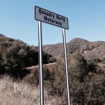 Tongva Peak - If you take this to the top you'll end up just north of Tongva Peak. - Hiking Near Me - Glendale, California