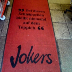 Jokers - Der rote Teppich im Eingang.