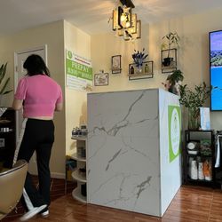 Mariposa Spa - Front desk