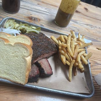Moo's Craft Barbecue - Barbeque Near Me - Los Angeles, California