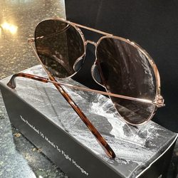 Shady Rays - Lexington - Aviators in rose gold with patent pending tangle free nosepiece