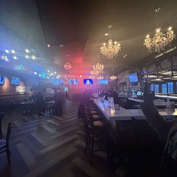 Side Street Dive - Pizza Near Me - Patchogue, New York