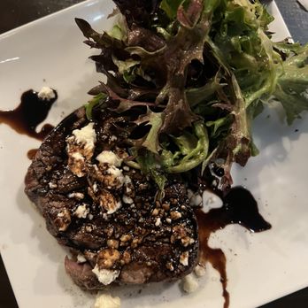Gervais & Vine - Petit Filet Mignon - Wine Bars Near Me - Columbia, South Carolina