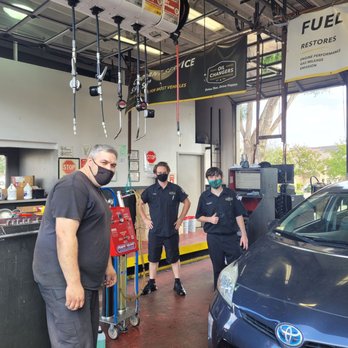 Oil Changers - Bobby and team - Oil Change Stations Near Me - Poway, California