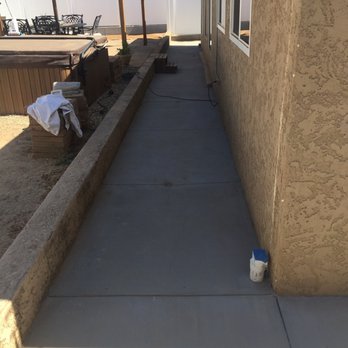 RAD Construction - a concrete walkway with concrete edging - General Contractors Near Me - Lemon Grove, California