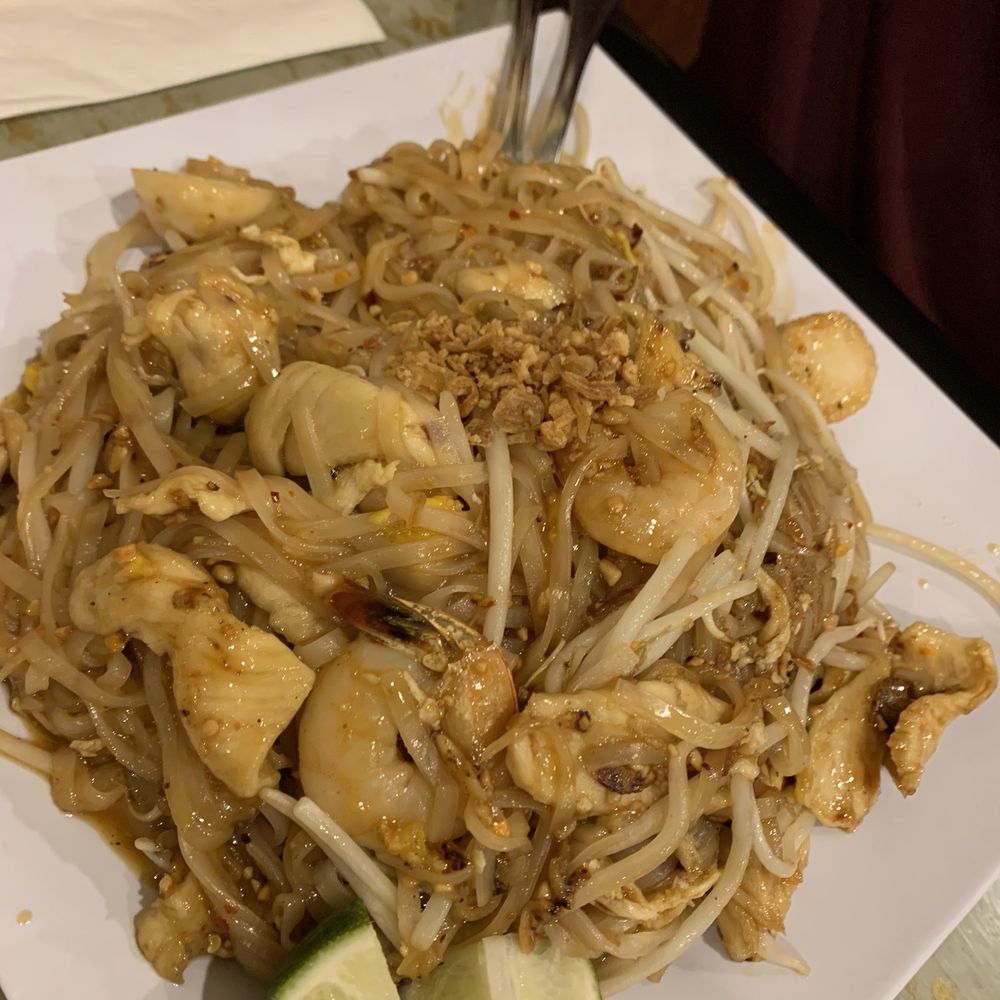 Mi La Cay - Pad Thai..too sweet, no tamarind flavor - Vietnamese Near Me - Silver Spring, Maryland Mi La Cay - Pad Thai..too sweet, no tamarind flavor - Vietnamese Near Me - Silver Spring, Maryland
