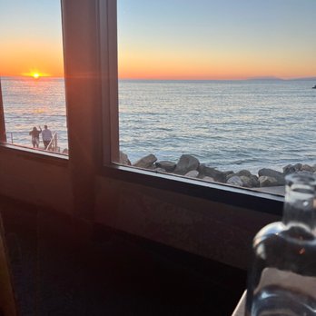 Moonraker Restaurant - New American Near Me - Pacifica, California