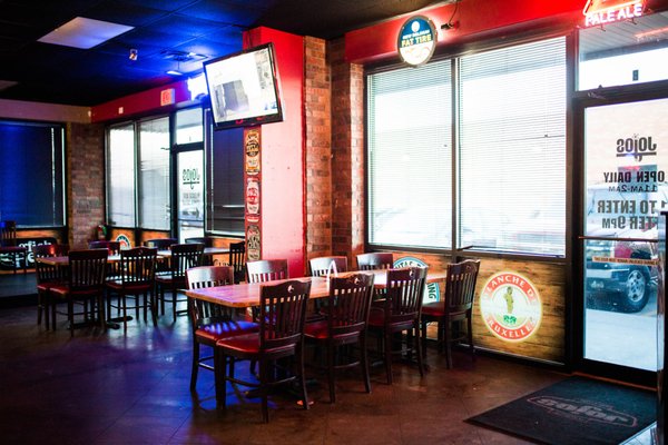 Jojos Bar & Grill by null