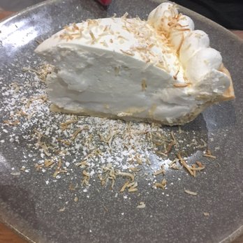 Moku Kitchen - Haupia pie - Cocktail Bars Near Me - Honolulu, Hawaii