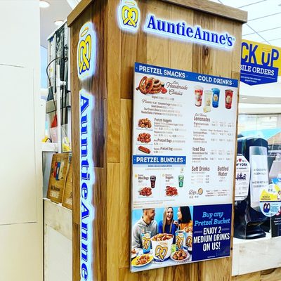 Auntie Anne's by null