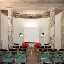 Foto Image - The "imperial" room - la sala dei corsi e sala posa