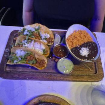 Kandela Tacos & Tequilas - Tacos De Chorizo - Salad Near Me - Naples, Florida Kandela Tacos & Tequilas - Tacos De Chorizo - Salad Near Me - Naples, Florida
