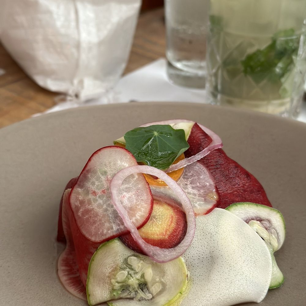 Maní - Salada (vem com a comida do menu commercial) - Brazilian Near Me - São Paulo, SP