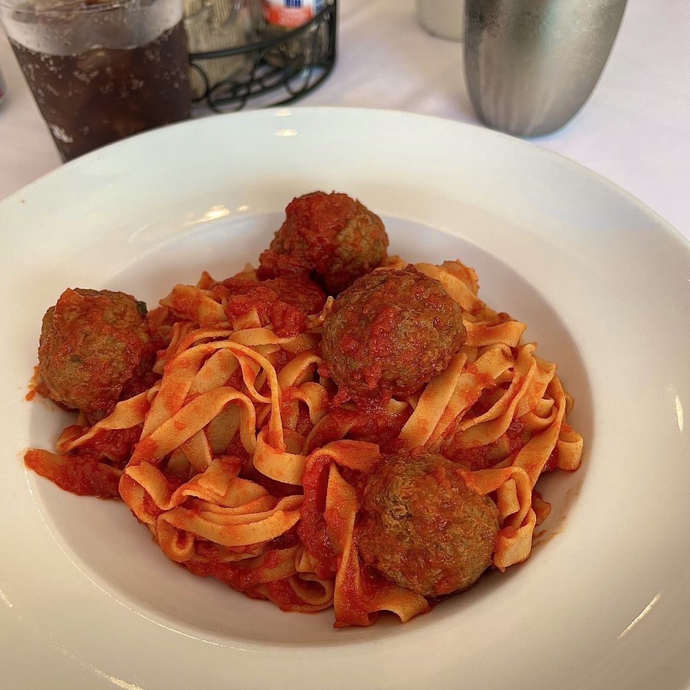 Davanti Ristorante - Linguine pasta with meatballs and marinara sauce. - Italian Near Me - Houston, Texas Davanti Ristorante - Linguine pasta with meatballs and marinara sauce. - Italian Near Me - Houston, Texas