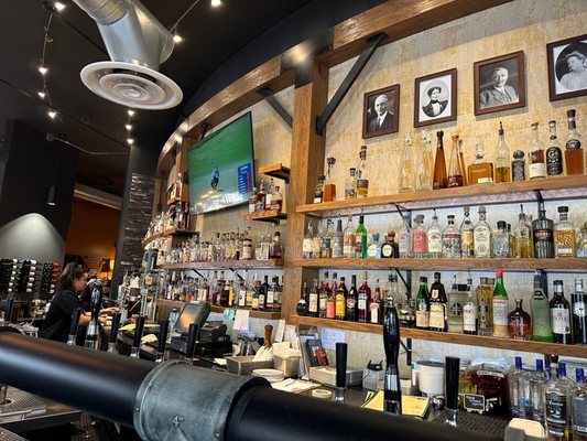 Beardslee Public House by null